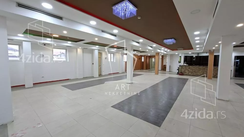 Poslovni prostor | 4zida
