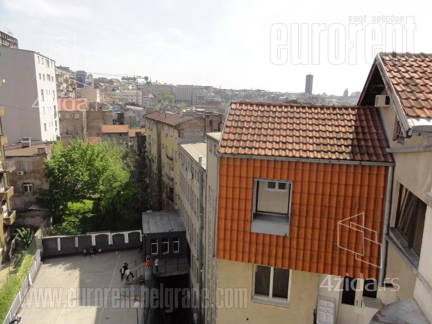 Troiposoban stan | 4zida