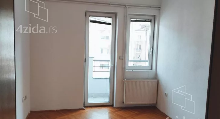 Četvoroiposoban stan | 4zida
