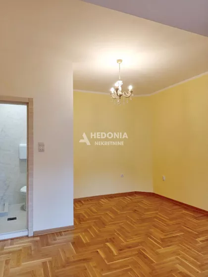 Milana Vukosa | 4zida.rs