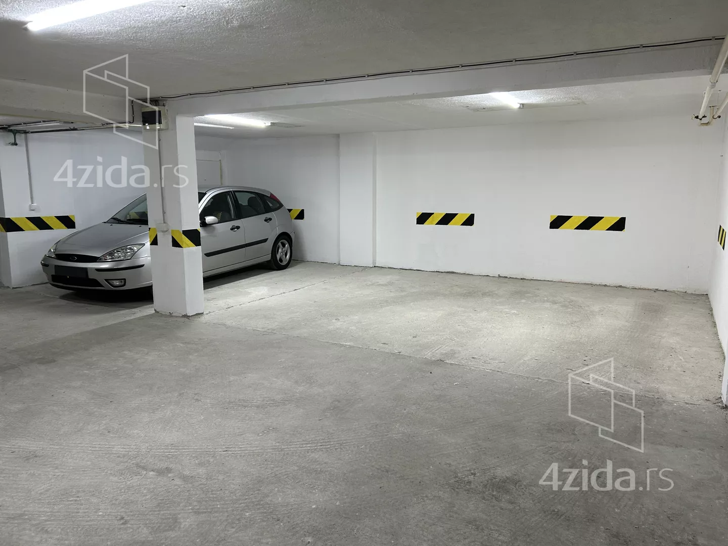 Garaža | 4zida
