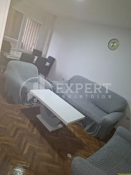 Trg 14. oktobra | 4zida.rs