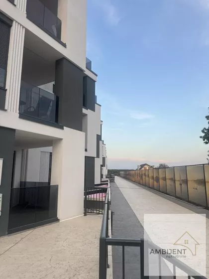Stari Banovci | 4zida.rs