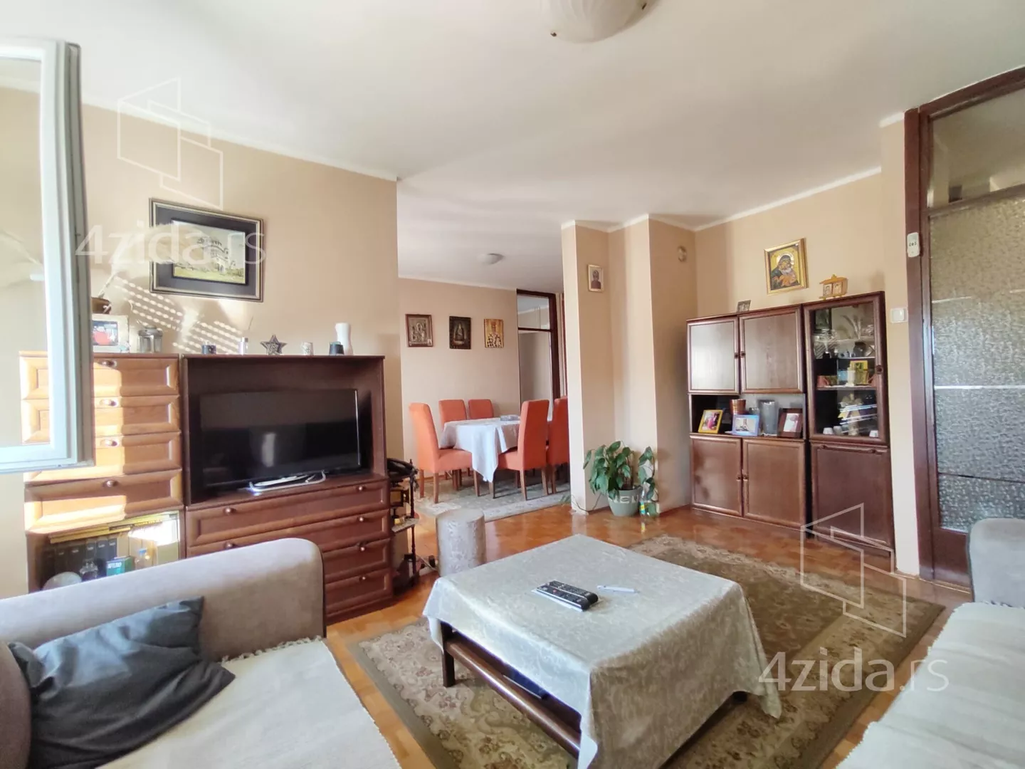 Dvoiposoban stan | 4zida