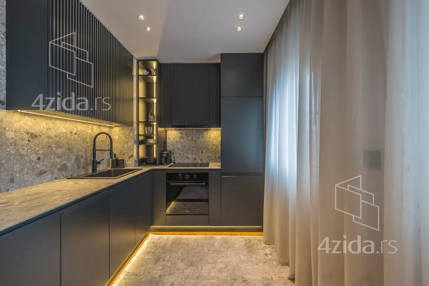 Četvorosoban stan | 4zida