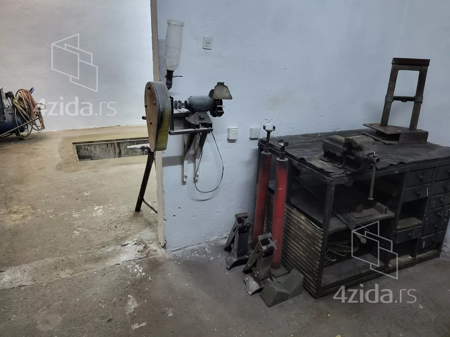 Garaža | 4zida