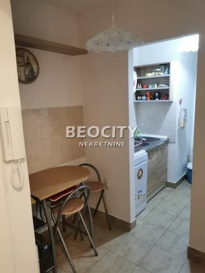 Stevana Momčilovića | 4zida.rs