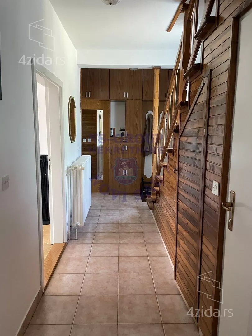 3-etažna kuća | 4zida