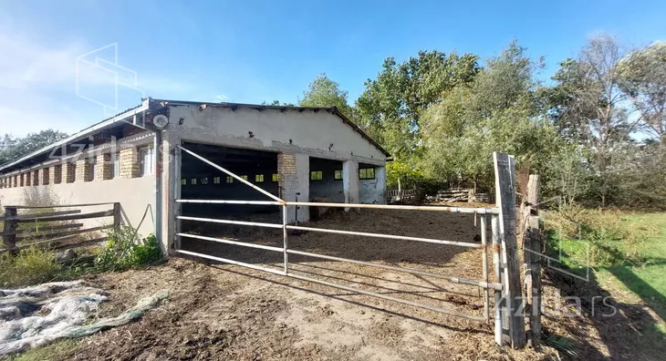 Poslovna zgrada | 4zida