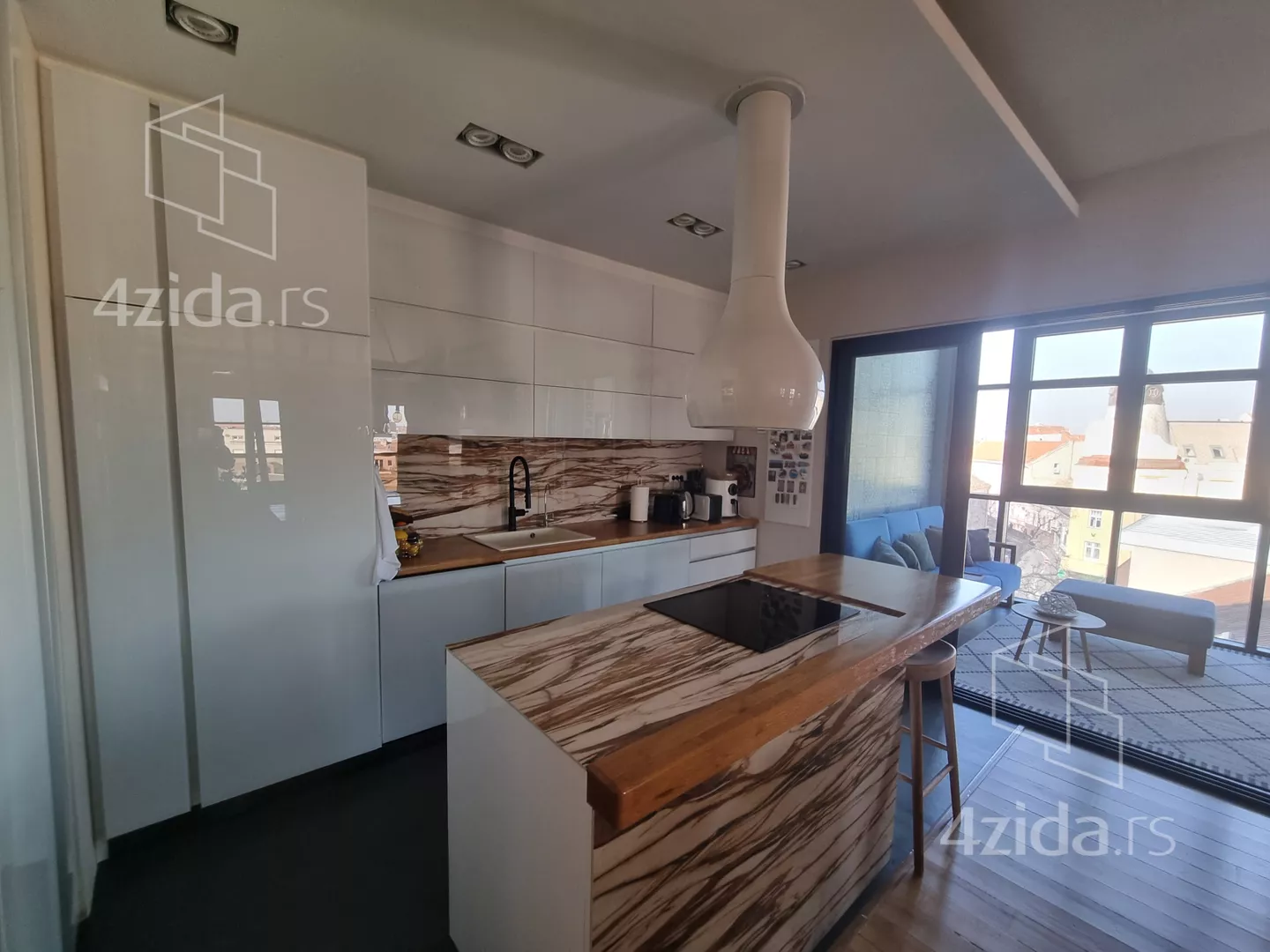 Četvorosoban stan | 4zida