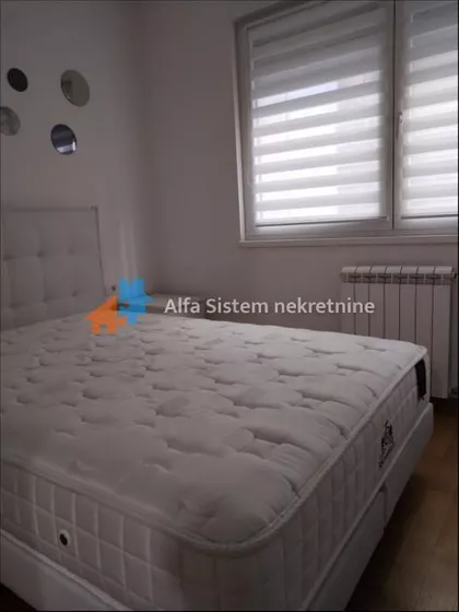Crveni Krst Vračar | 4zida.rs