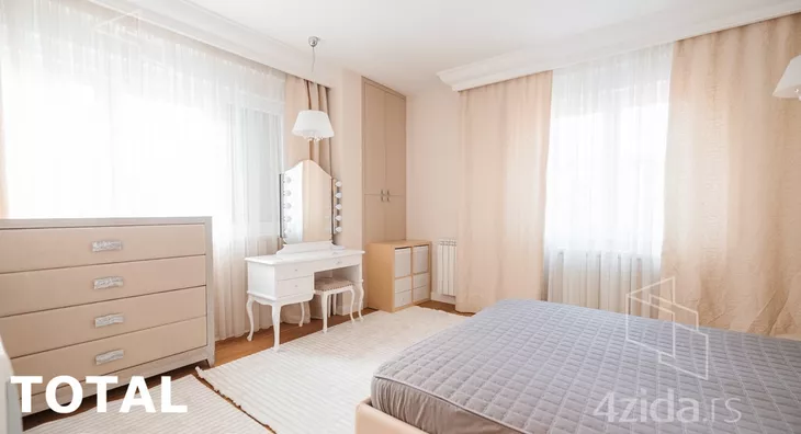 Šestosoban stan | 4zida