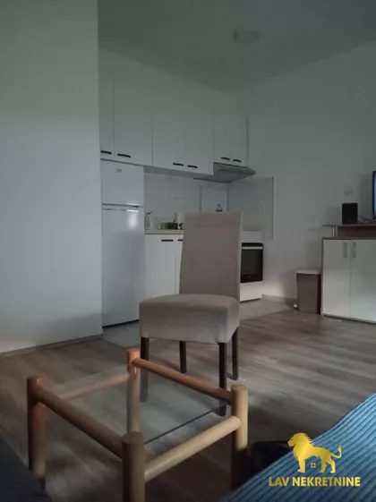 JADRANKE STOJAKOVIĆ | 4zida.rs