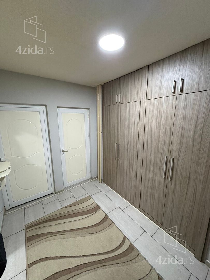 Stan – Kragujevac, Ćava - Više