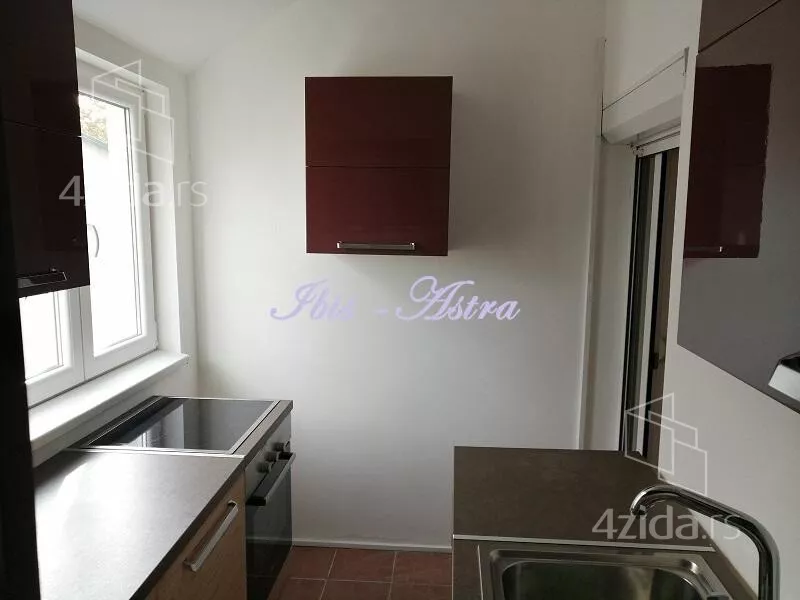 Četvoroiposoban stan | 4zida