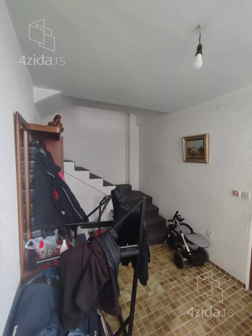 3-etažna kuća | 4zida