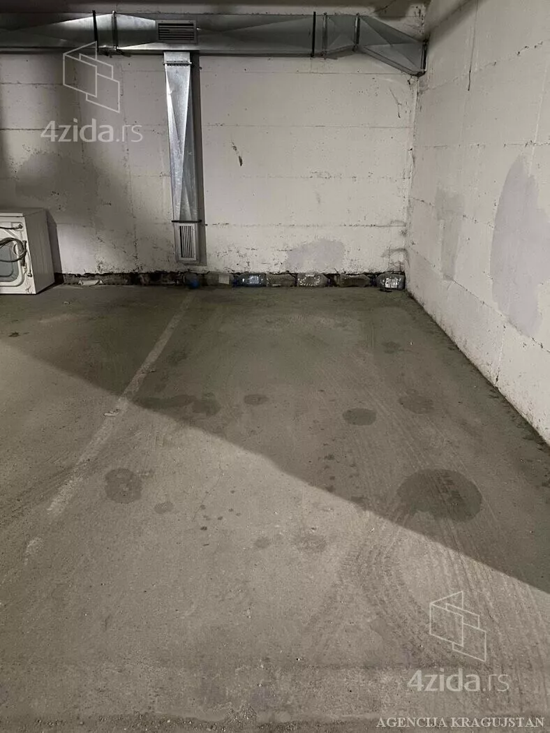 Garaža | 4zida