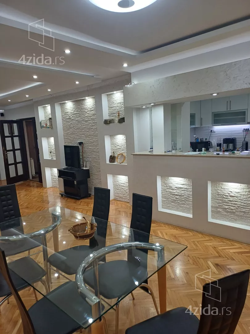 4-etažna kuća | 4zida