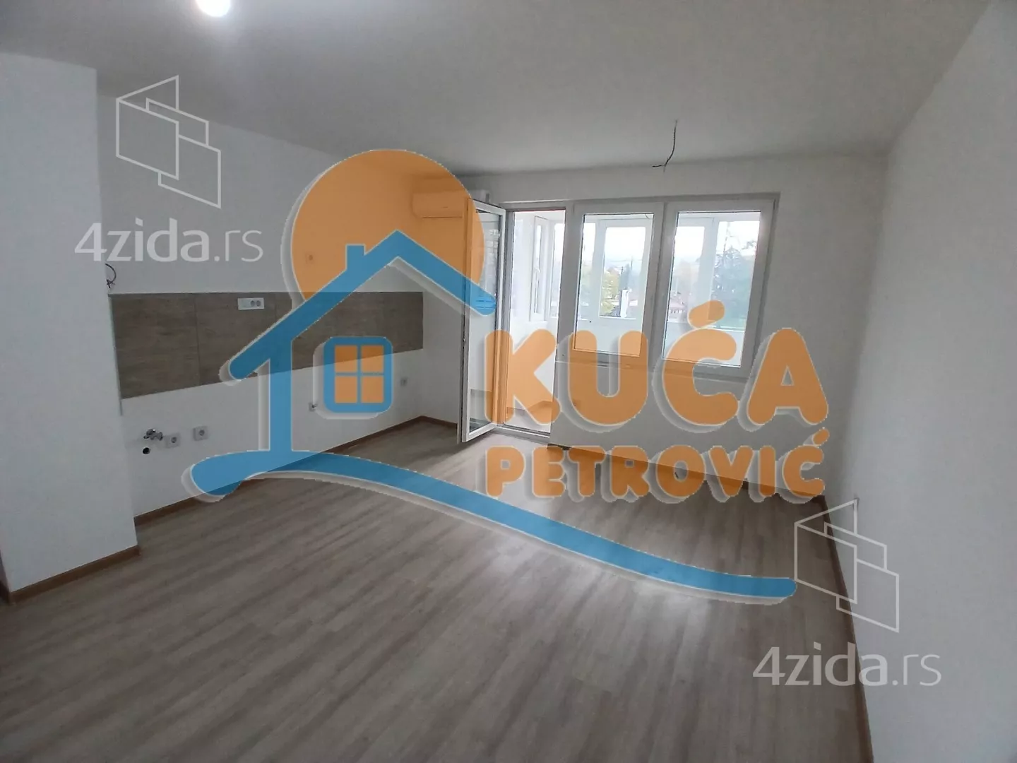 Dvoiposoban stan | 4zida