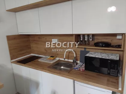 Bulevar Cara Lazara | 4zida.rs