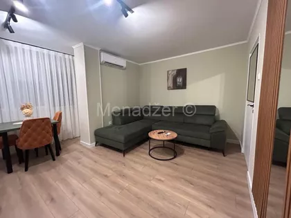 Ustanička | 4zida.rs