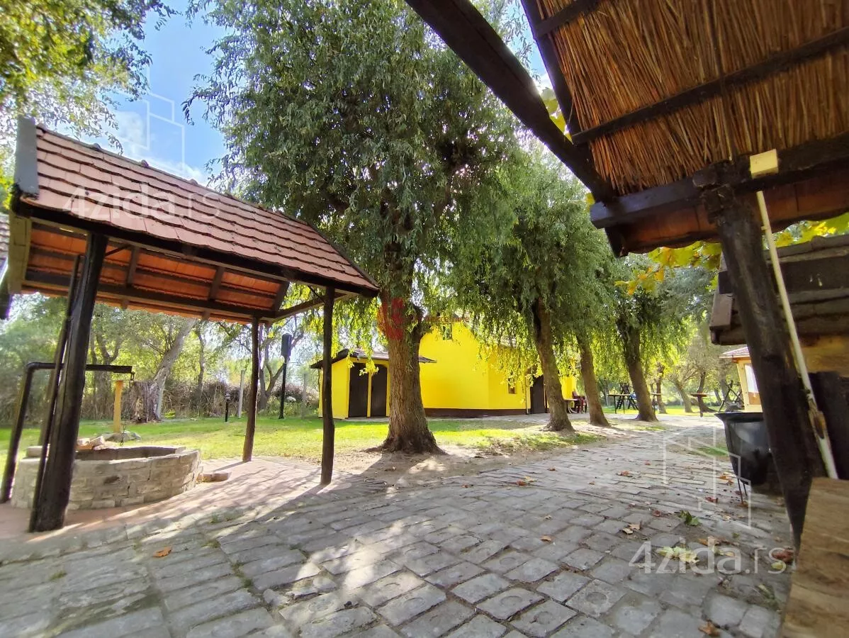 Ugostiteljski objekat | 4zida