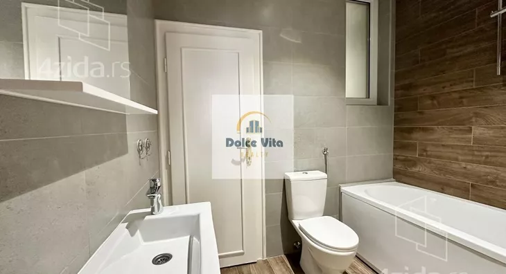 Petosoban stan | 4zida