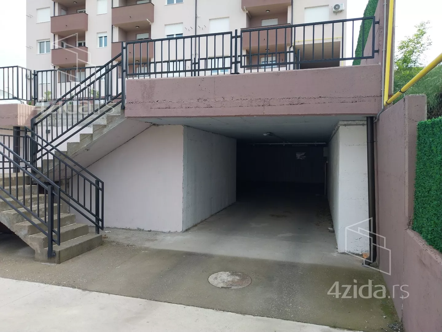 Garaža | 4zida