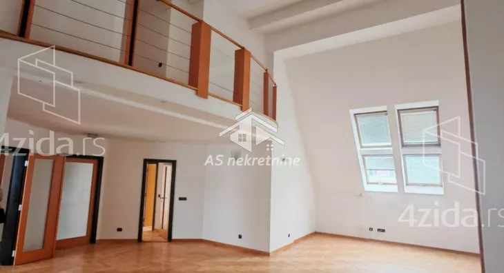 Šestosoban stan | 4zida