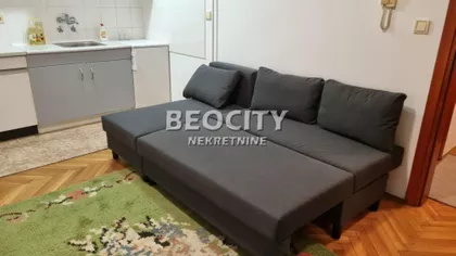 Trg Majke Jevrosime | 4zida.rs