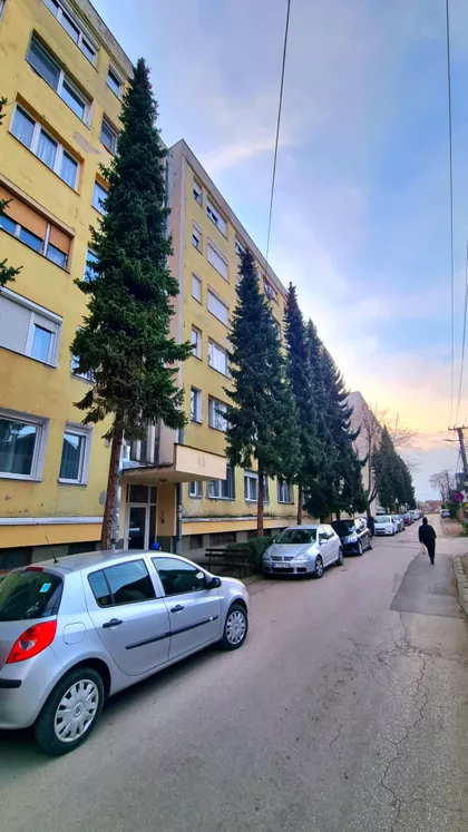 Krfska 1a | 4zida.rs
