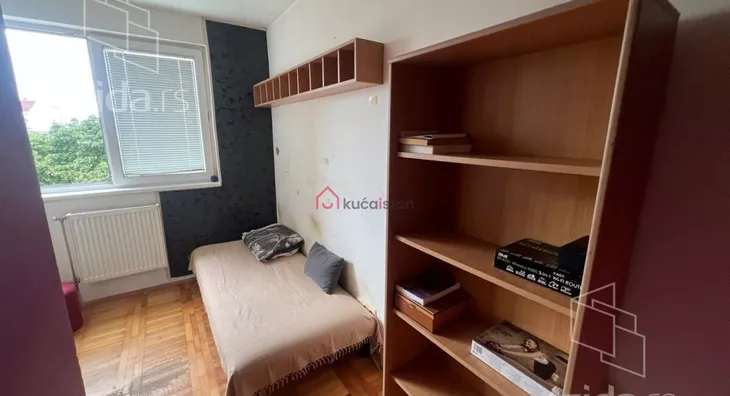 Petosoban stan | 4zida