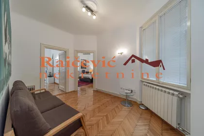 Vase Carapica | 4zida.rs