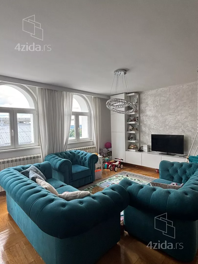 Četvoroiposoban stan | 4zida