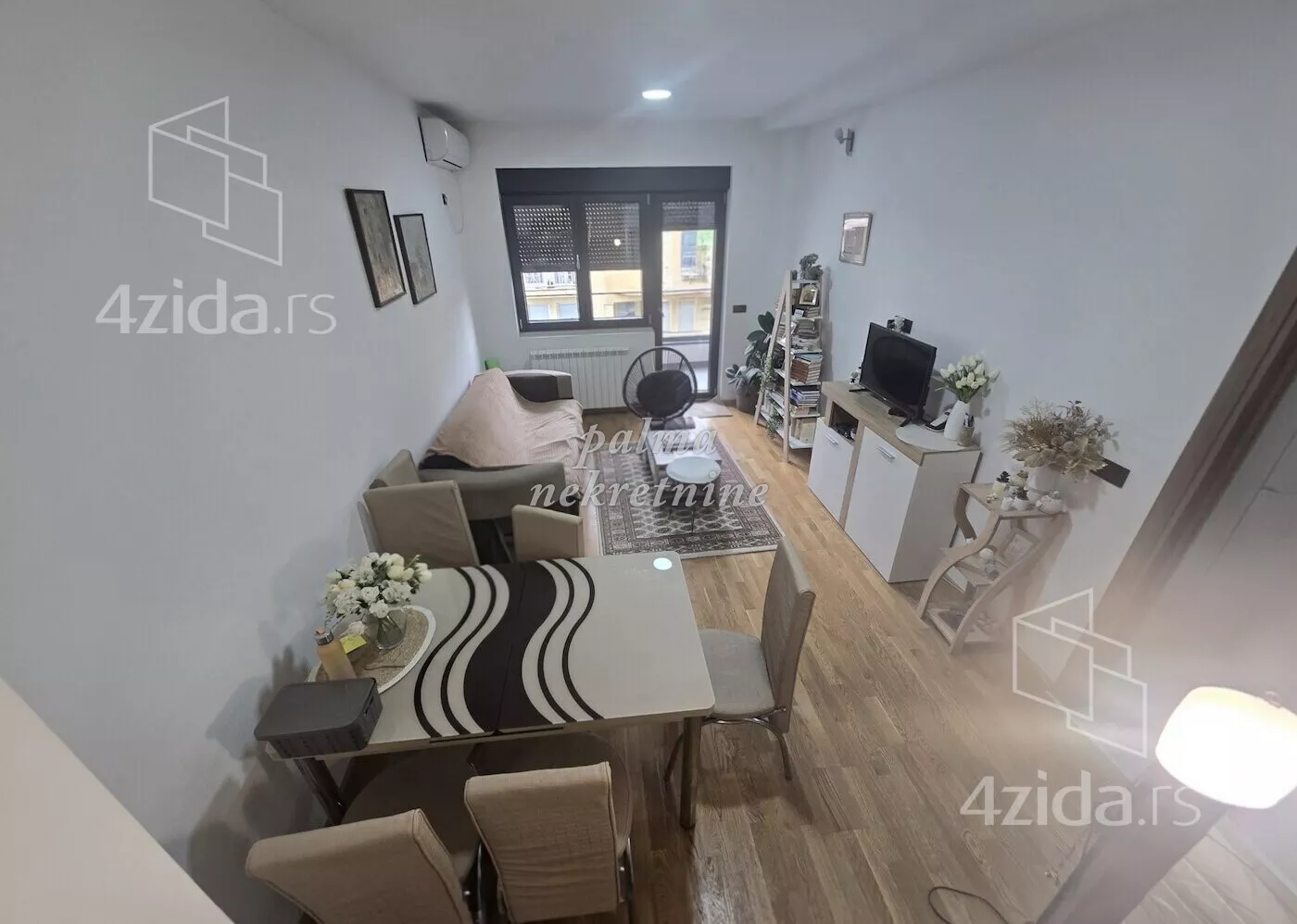Dvoiposoban stan | 4zida