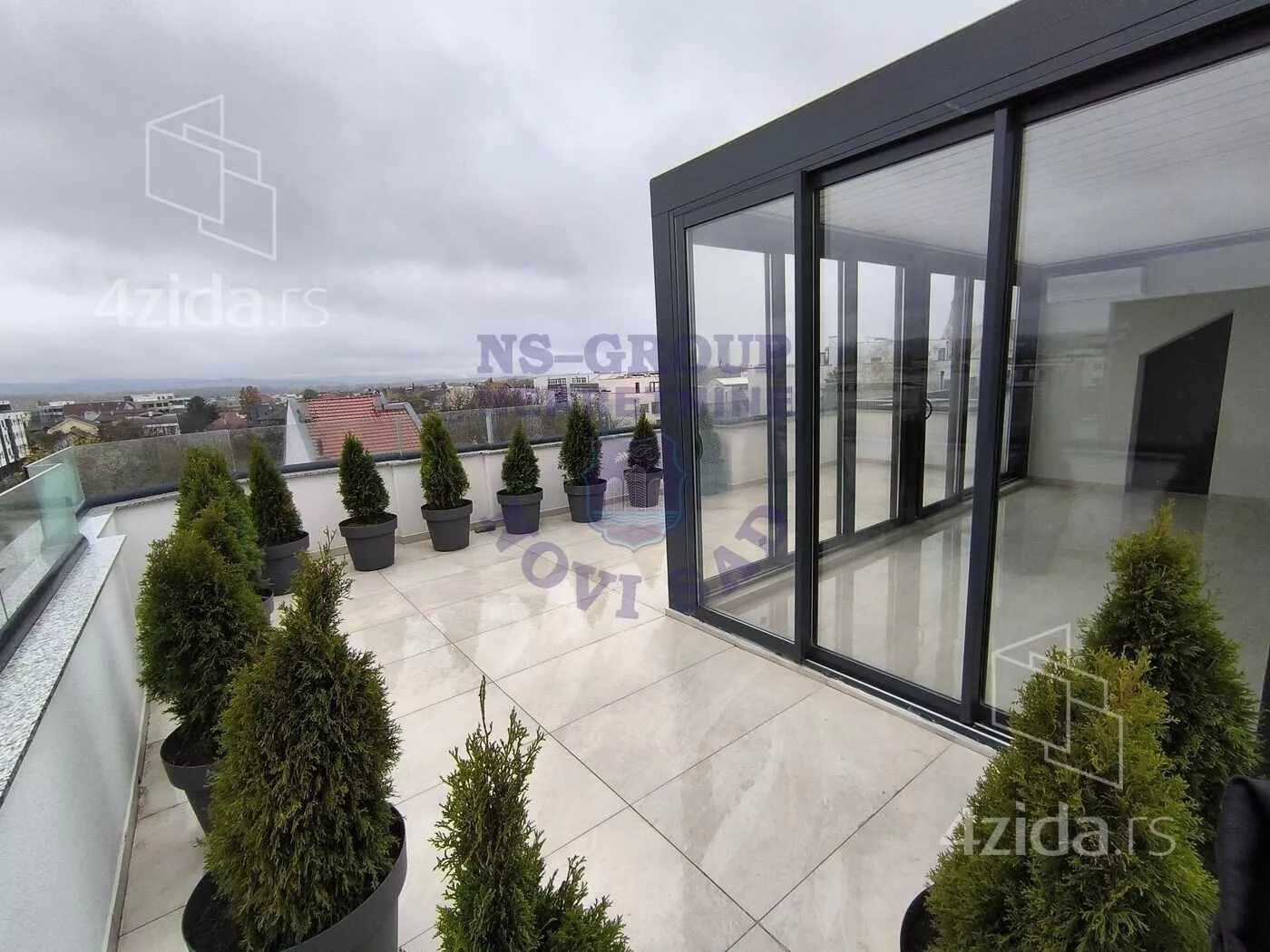 Petosoban stan | 4zida