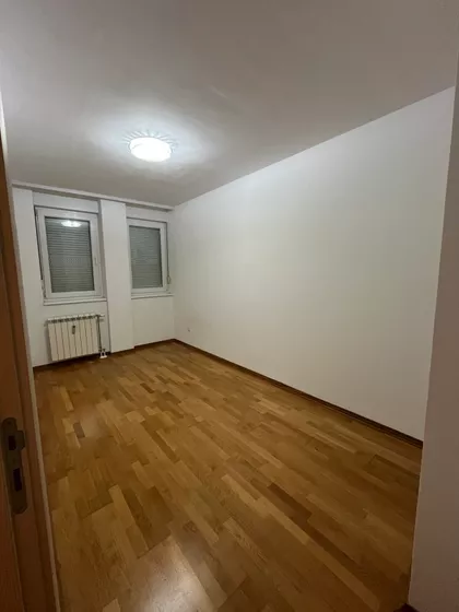 Cara Dušana | 4zida.rs