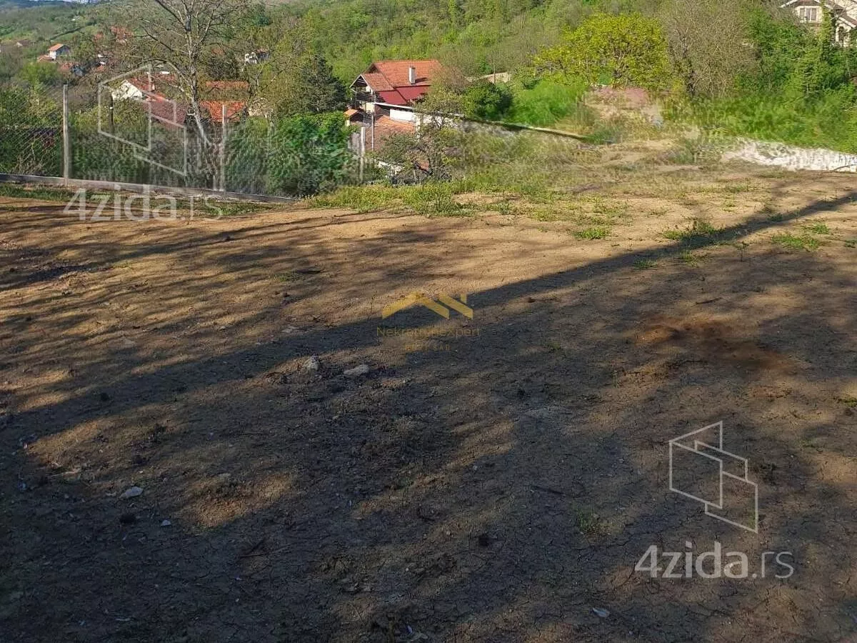 Plac | 4zida