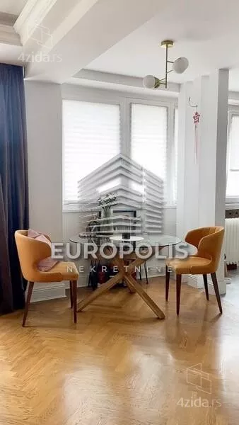 Četvoroiposoban stan | 4zida