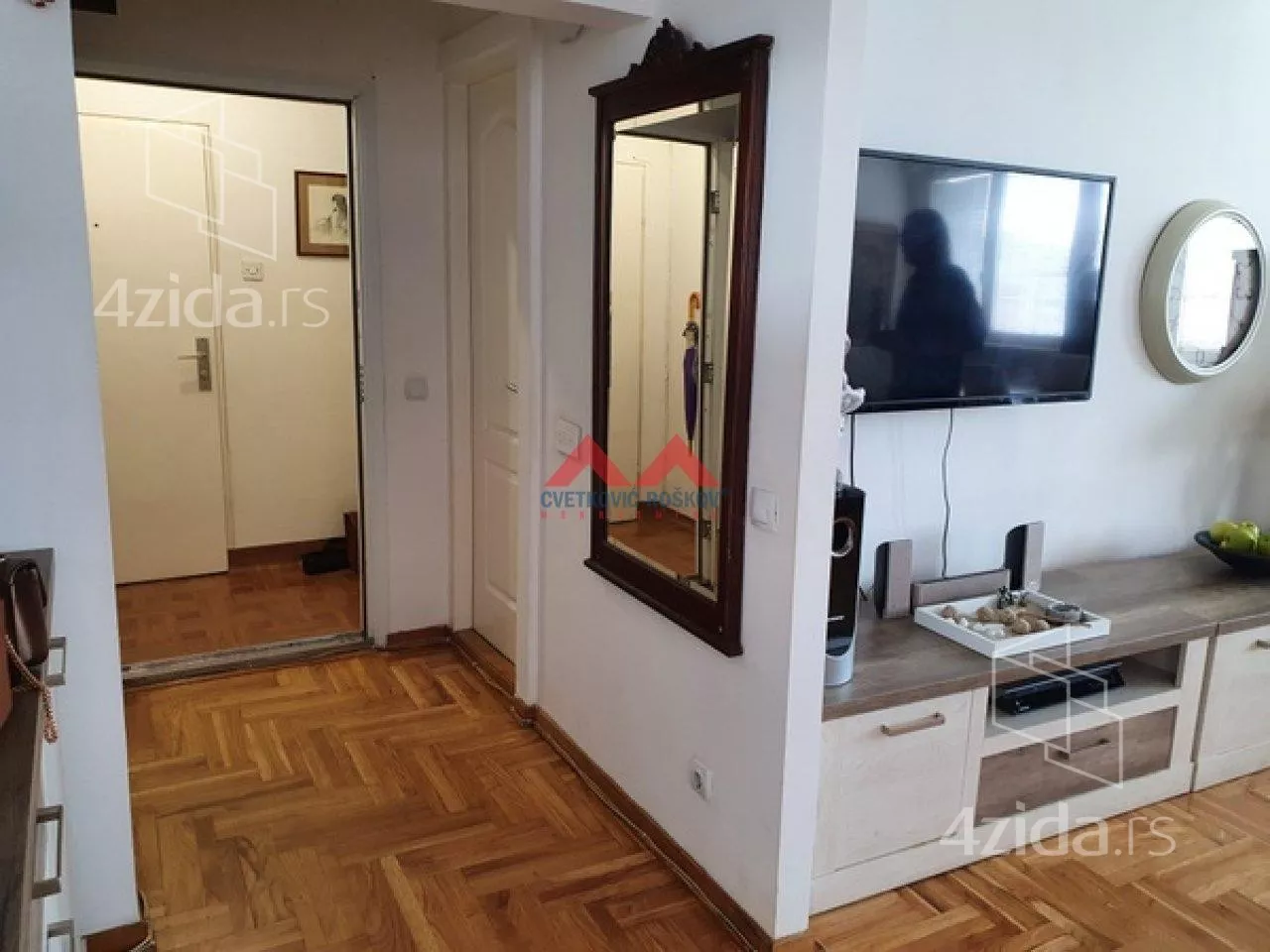 Petosoban stan | 4zida