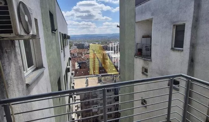Četvoroiposoban stan | 4zida