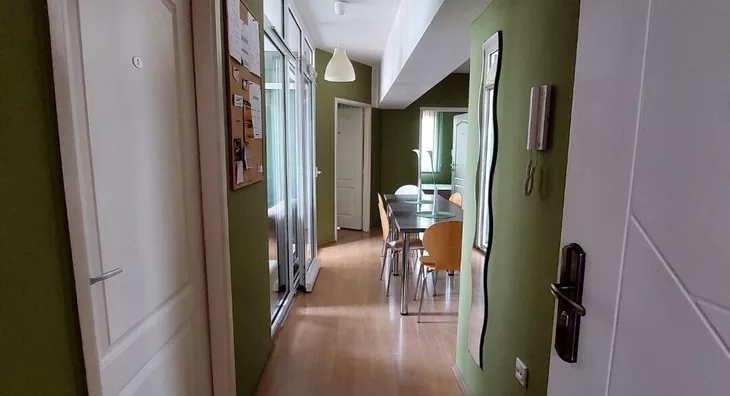 Četvoroiposoban stan | 4zida