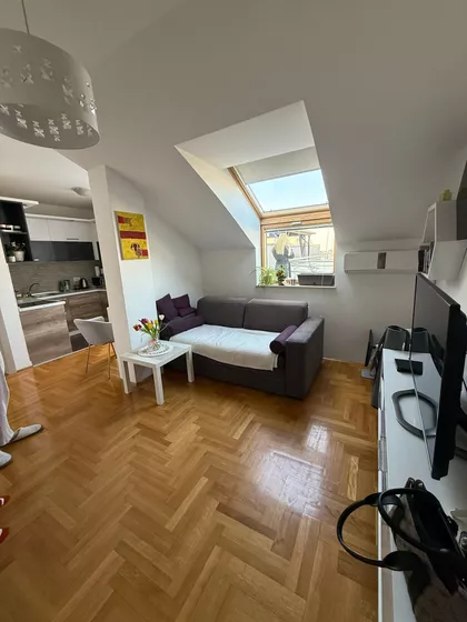 Augusta Cesarca | 4zida.rs