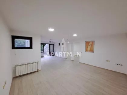 Pivljanina Baja | 4zida.rs