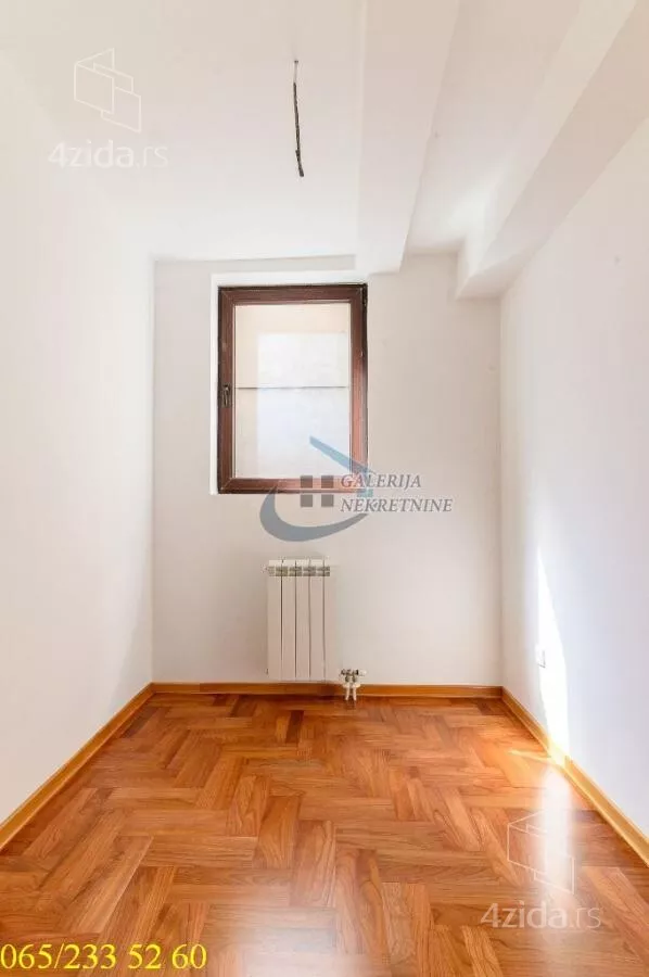 Šestosoban stan | 4zida