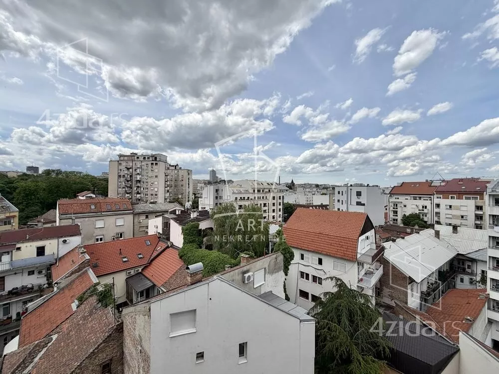 Šestoiposoban stan | 4zida