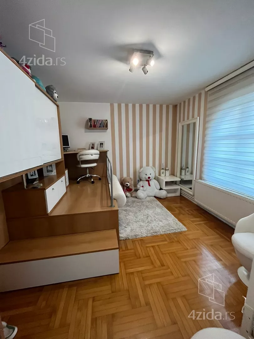 3-etažna kuća | 4zida