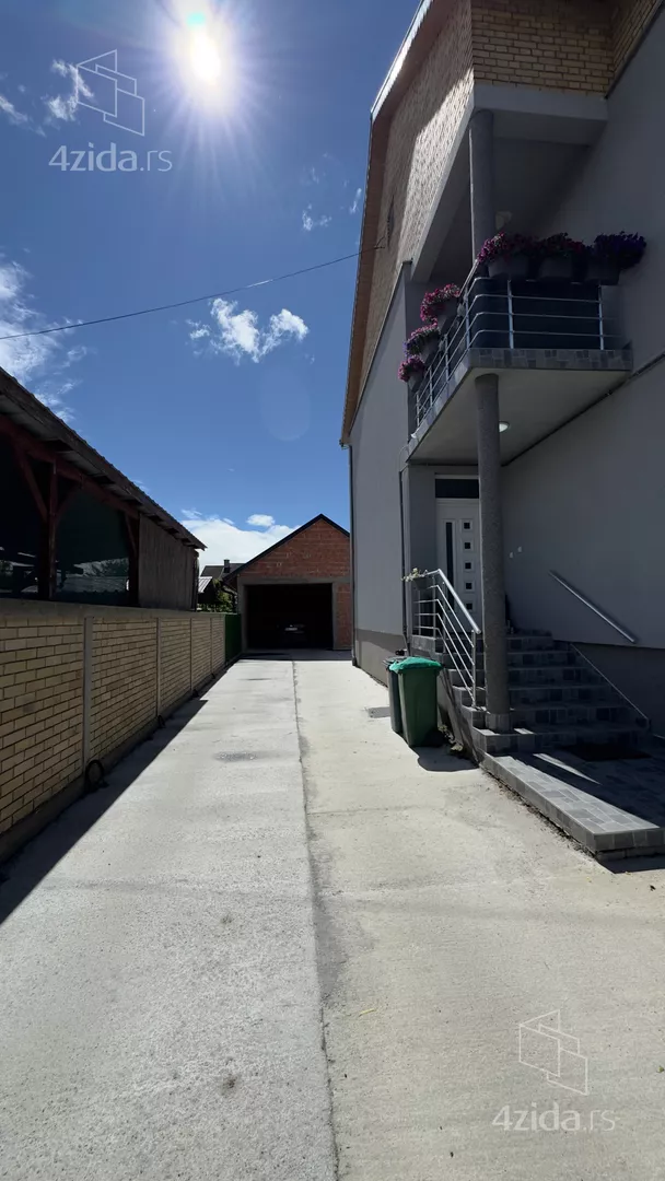 3-etažna kuća | 4zida