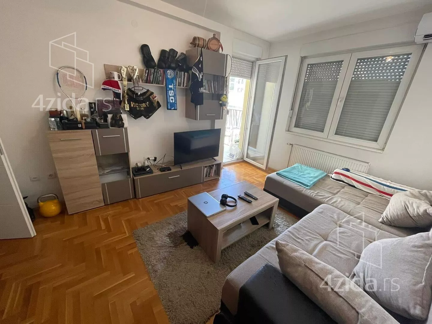 Jednoiposoban stan | 4zida