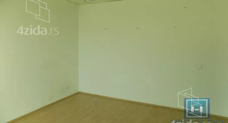 Poslovna zgrada | 4zida